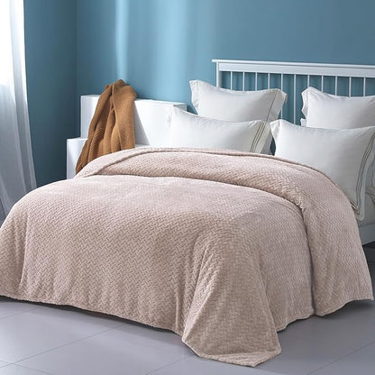 Exclusivo Mezcla Fleece King Size Blanket for Bed, 90x104 Inches Soft Cozy Jacquard Flannel Blankets, Lightweight Fuzzy Plush Warm for Winter, Camel