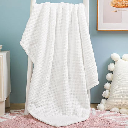 Exclusivo Mezcla Fleece Throw Blanket, Super Soft and Warm Blankets for Couch, Sofa and Bed Waffle Textured, Cozy, Fuzzy and Lightweight (Off White, 40x50 Inches)
