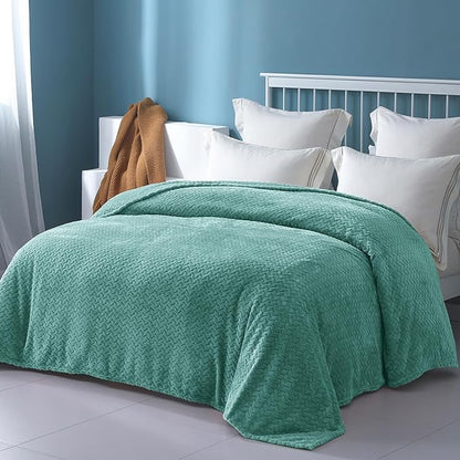 Exclusivo Mezcla Fleece King Size Blanket for Bed, 90x104 Inches Soft Cozy Jacquard Flannel Blankets, Lightweight Fuzzy Plush Warm for Winter, Celadon