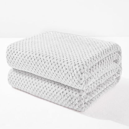 Exclusivo Mezcla Fleece Bed Blanket King Size, Super Soft and Warm Blankets for Couch, Sofa and Bed Waffle Textured, Cozy, Fuzzy and Lightweight (Mixed Light Grey, 90x104 Inches)