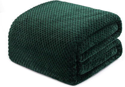 Exclusivo Mezcla Fleece Bed Blanket Queen Size, Super Soft and Warm Blankets for Couch, Sofa and Bed Waffle Textured, Cozy, Fuzzy and Lightweight (Forest Green, 90x90 Inches)