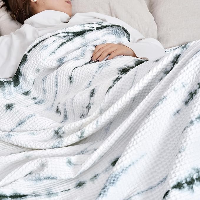PHF 100% Cotton Tie-dye Waffle Weave Blanket Queen Size,Soft Breathable Skin-Friendly Durable Layering for All Season, Manual Elegant Delicate Pattern for Bed, Home Decor, Couch,Tie Dyed Green, 90x90