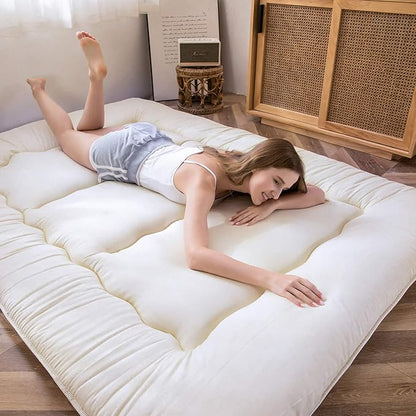 MAXYOYO Japanese Floor Futon Queen Size, Thicken Tatami Mat Sleeping Pad Foldable Roll Up Mattress Trifold Pad Guest Bed, Off White