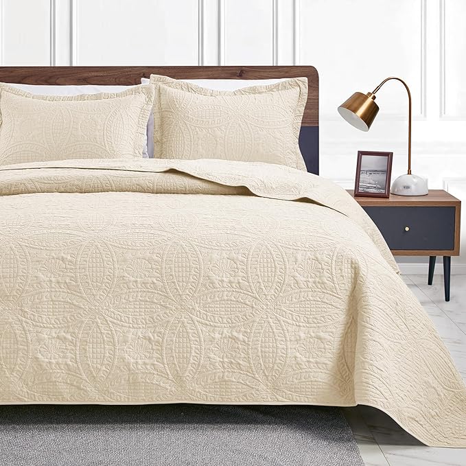 Love's cabin Twin Quilt Bedding Set Beige Bedspreads - Soft Bed Summer Lightweight Bedspread Comforter - Coin Pattern Bedding Coverlet for All Season - 2 Pieces (1 Quilt, 1 Pillow Sham)