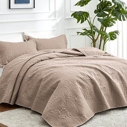 Love's cabin California King Size Quilt Bedding Set Burlwood Bedspreads - Cal King Lightweight Bedspread Comforter - Coin Pattern Coverlet for All Season - 3 Pieces (1 Quilt, 2 Pillow Shams)
