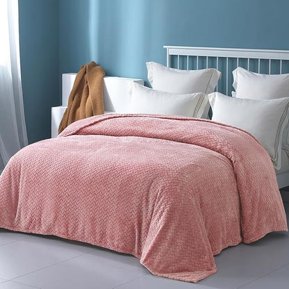 Exclusivo Mezcla Fleece Twin Size Blanket for Bed, 90x66 Inches Soft Cozy Jacquard Flannel Blankets, Lightweight Fuzzy Plush Warm for Winter, Pink