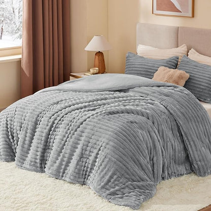 BEDELITE Fleece Full Comforter Set -Super Soft & Warm Fluffy Light Grey Bedding, Luxury Fuzzy Heavy Bed Set for Winter with 2 Pillow Cases