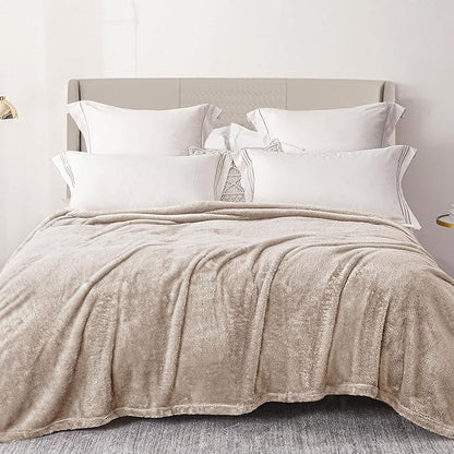 Exclusivo Mezcla Plush Fuzzy Fleece Bed Blanket King Size, Super Soft, Fluffy and Warm Blankets, Suitable for All Seasons (Camel, 90x104 Inches)