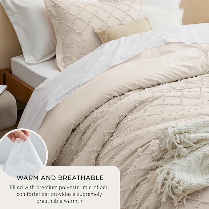 Bedsure Oversized Queen Comforter Set - Beige Comforter, Boho Tufted Shabby Chic Bedding for Kids, 3 Pieces Vintage Farmhouse Bed Set for All Seasons, Fluffy Soft Bedding with 2 Pillow Shams