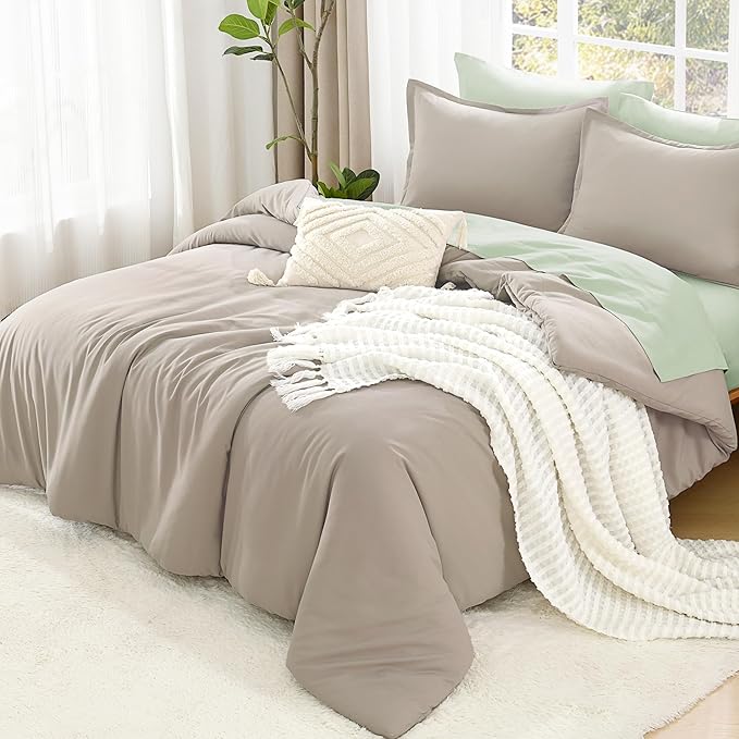 Litanika Oatmeal Comforter California King Size, 3 Pieces Cal King Lightweight Solid Bedding Comforter Set, All Season Fluffy Bed Set (104x96In Comforter & 2 Pillowcases)