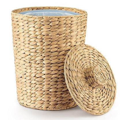 4 Gallons Wicker Waste Basket - Water Hyacinth Bathroom Garbage Can with a Lid - Bathroom Trash Can Boho Style - Wicker Trash Can with Lid for Household, Kitchen - Removable Liner, Iron Frame