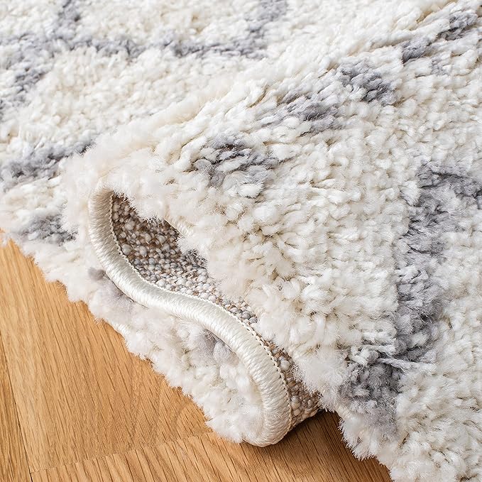 SAFAVIEH Arizona Shag Collection Area Rug - 5'1" x 7'6", Ivory & Grey, Moroccan Design, Non-Shedding & Easy Care, 1.6-inch Thick Ideal for High Traffic Areas in Living Room, Bedroom (ASG741F)