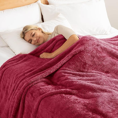 Exclusivo Mezcla Plush Fuzzy Fleece Bed Blanket Queen Size, Super Soft, Fluffy and Warm Blankets Suitable for All Seasons (Deep Red, 90x90 Inches)