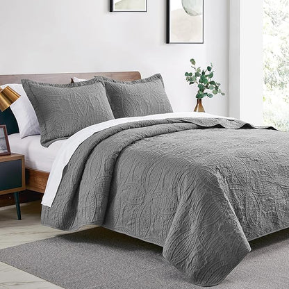 Love's cabin Twin Quilt Set Grey Bedspreads - Soft Bed Summer Lightweight Bedspread Comforter - Modern Style Coin Pattern Coverlet for All Season - 2 Pieces (1 Quilt, 1 Pillow Sham)