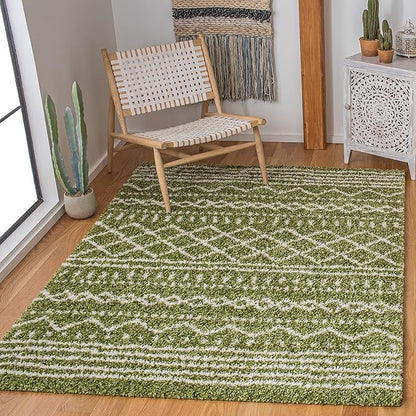 SAFAVIEH Arizona Shag Collection Accent Rug - 3'2" x 5', Green & Ivory, Moroccan Design, Non-Shedding & Easy Care, 1.6-inch Thick Ideal for High Traffic Areas in Foyer, Living Room, Bedroom (ASG741X)