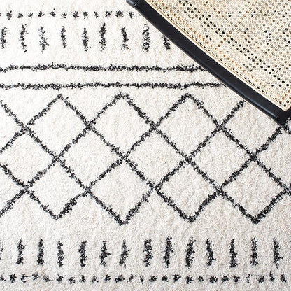 SAFAVIEH Arizona Shag Collection Area Rug - 5'1" Square, Ivory & Black, Moroccan Design, Non-Shedding, 1.6-inch Thick, Ideal for High Traffic Areas in Living Room, Bedroom (ASG741Z-5SQ)